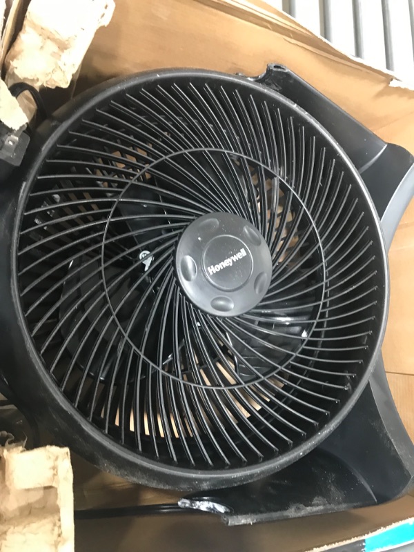 Photo 5 of 12 in. 3 Speed Whole Room Circulator Floor Fan