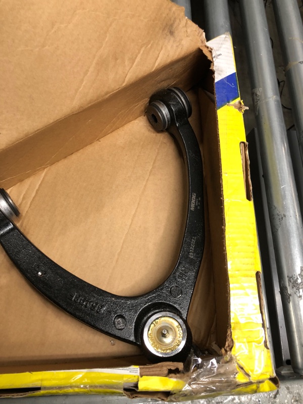 Photo 1 of **missing hardware**
MOOG CK80670 Control Arm and Ball Joint Assembly