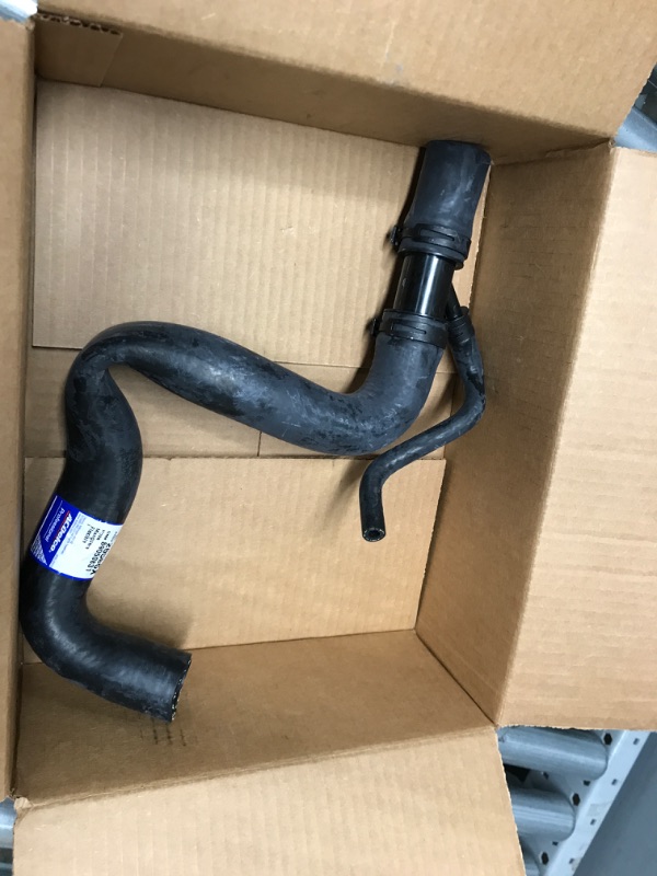 Photo 2 of ACDelco Gold 26585X Molded Upper Radiator Hose