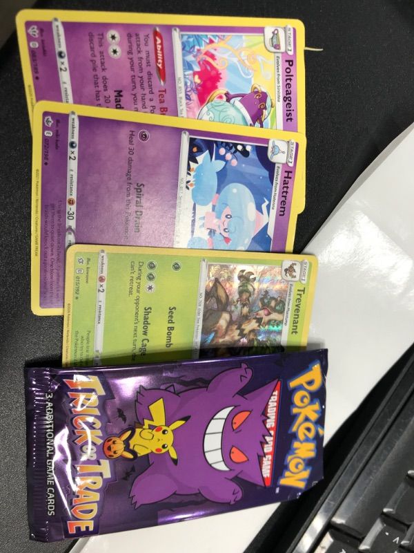 Photo 3 of Pokemon TCG: Trick or Trade Booster Bundle
