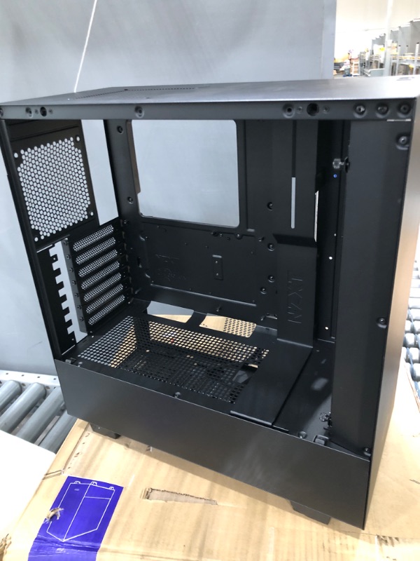 Photo 3 of NZXT H510 - CA-H510B-B1 - Compact ATX Mid-Tower PC Gaming Case - Front I/O USB Type-C Port - Tempered Glass Side Panel - Cable Management System - Water-Cooling Ready - Black, Non i-Series
