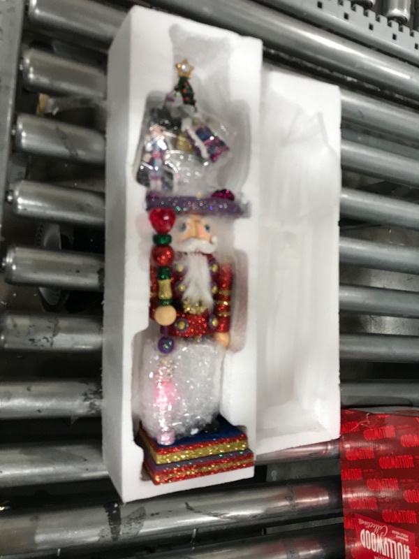 Photo 2 of **damaged, view photos**
Hollywood Nutcrackers Suite Nutcracker, 18-Inch, Multicolored