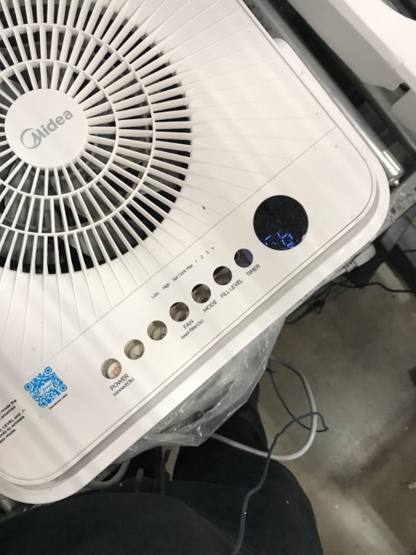 Photo 3 of **NOT FUNCTIONAL PARTS ONLY** Midea 1,500 Sq. Ft. Energy Star Certified Dehumidifier With Reusable Air Filter 22 Pint 2019 DOE (Previously 30 Pint) - Ideal For Basements, Large & Medium Sized Rooms, And Bathrooms (White) Standard 1,500 Sq. Ft.
