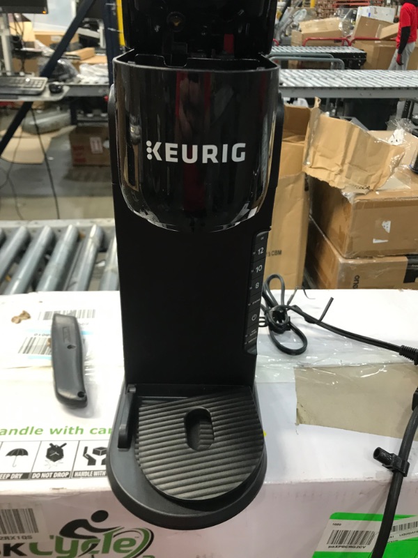 Photo 2 of 
Keurig K-Mini Coffee Maker, Single Serve K-Cup Pod Coffee Brewer, 6 to 12 oz. Brew Sizes, Black
Color:Black