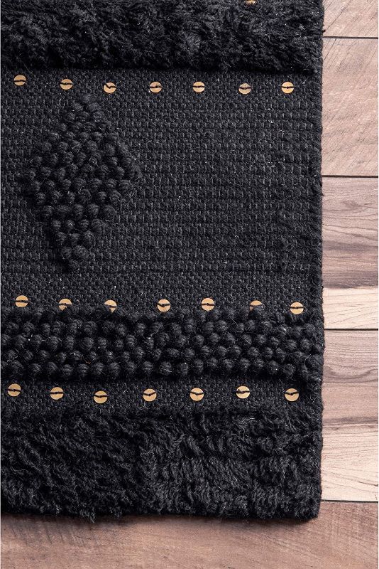 Photo 1 of 
nuLOOM Lauretta Tassel Wool Area Rug, 2- 6" x 8', Black