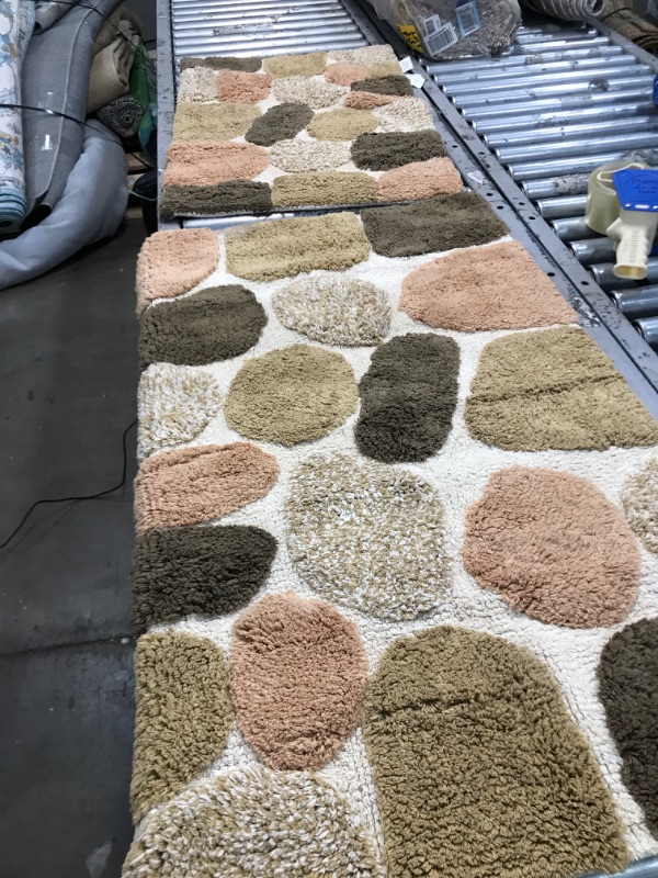 Photo 2 of 
Chesapeake Pebbles 2Pc. Khaki Bath Rug Set 26650 (21"x34" & 24"x40")
Size:21 in x 34 in & 24 in x 40
Color:Khaki