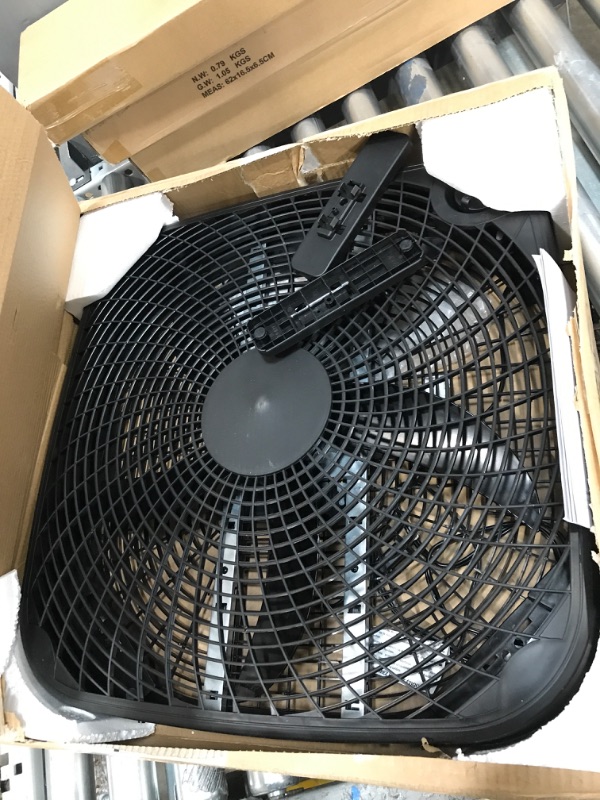 Photo 1 of Amazon Basics 3 Speed Box Fan, 20-Inch 20-inch Box Fan