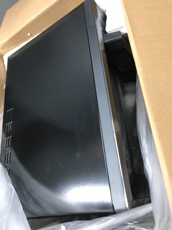 Photo 2 of ***PARTS ONLY*** TOSHIBA ML2-EM09PA(BS) Small Countertop Microwave Oven With 6 Auto Menus, Kitchen Essentials, Mute Function & ECO Mode, 0.9 Cu Ft, 10.6 Inch Removable Turntable, 900W, Black Color 0.9 Cu.Ft.