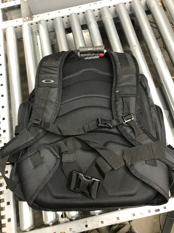 Photo 3 of Oakley Men's tactical backpack