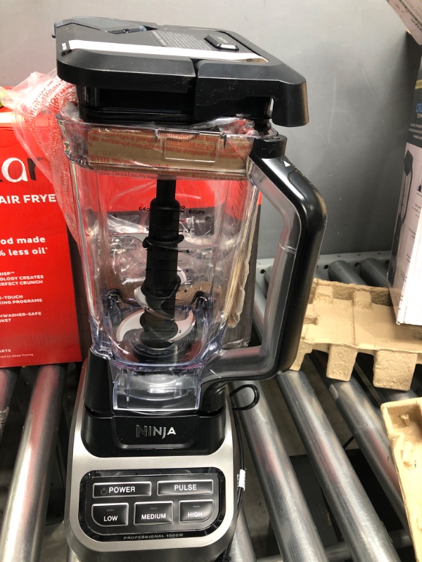 Photo 2 of *** POWERS ON *** Ninja BL610 Professional 72 Oz Countertop Blender with 1000-Watt Base and Total Crushing Technology for Smoothies, Ice and Frozen Fruit, Black, 9.5 in L x 7.5 in W x 17 in H with 25 Chef-inspired Recipes