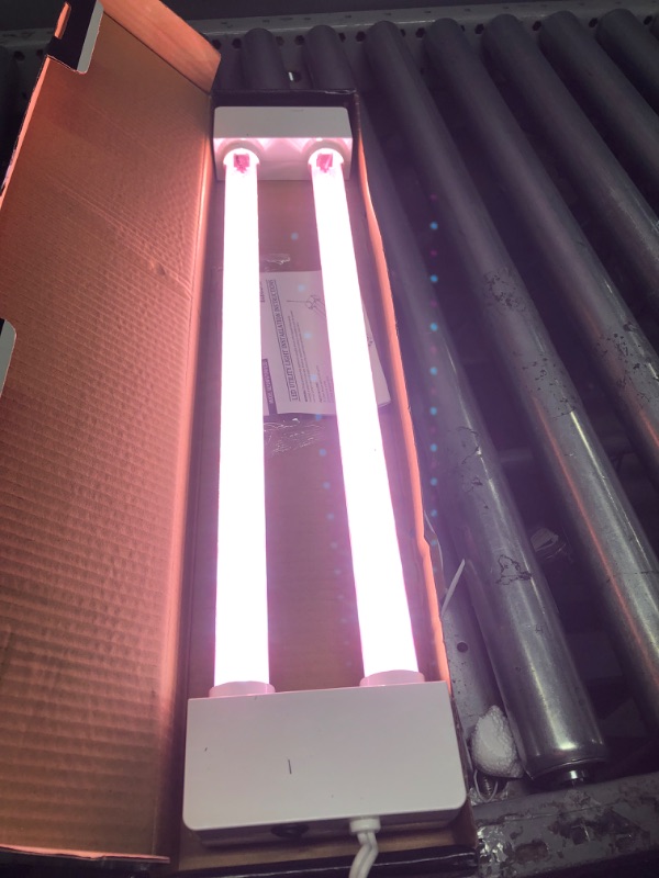 Photo 1 of *** POWERS ON *** Feit Electric 24"/30W Full Spectrum Grow, White 24" White