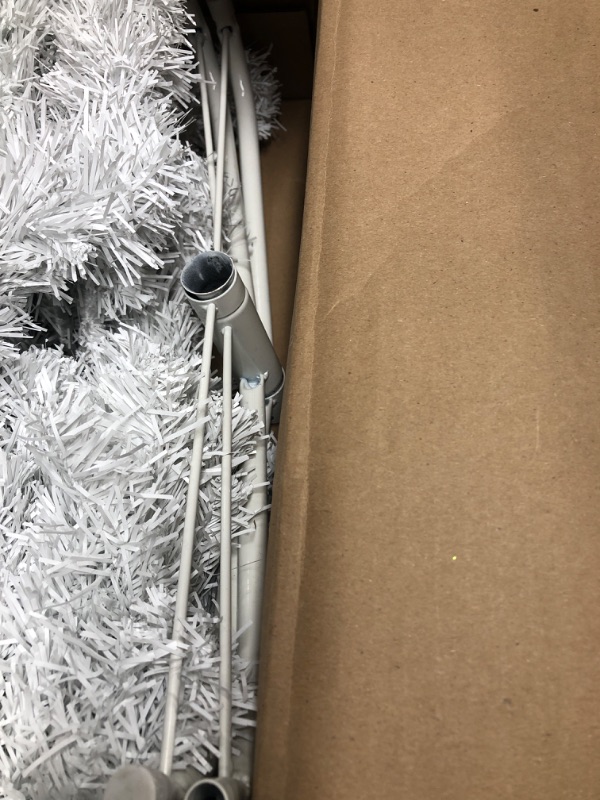 Photo 1 of CHRISTMAS TREE WHITE 5 FT