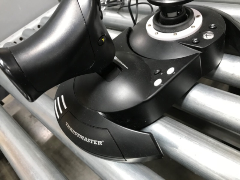 Photo 2 of Thrustmaster T.Flight HOTAS 4 (PS5, PS4 and PC)
