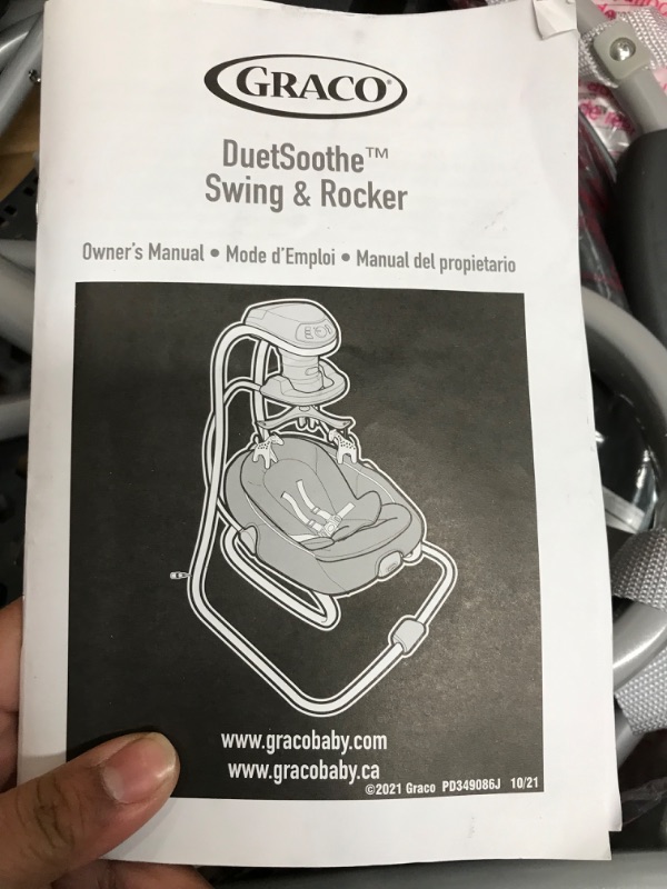 Photo 2 of Graco DuetSoothe Swing and Rocker
