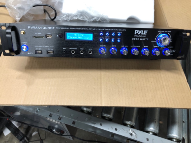 Photo 2 of Bluetooth Multi-Channel Hybrid Pre-Amplifier System - 3000W Home Audio Rack Mount Stereo Power Amplifier Receiver w/ Radio, USB, UHF, Dual Wireless Karaoke mic, Speaker Sound System - Pyle PWMA4004BT
