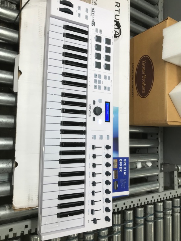 Photo 3 of Arturia Keylab 49 Essential Controller Keyboard