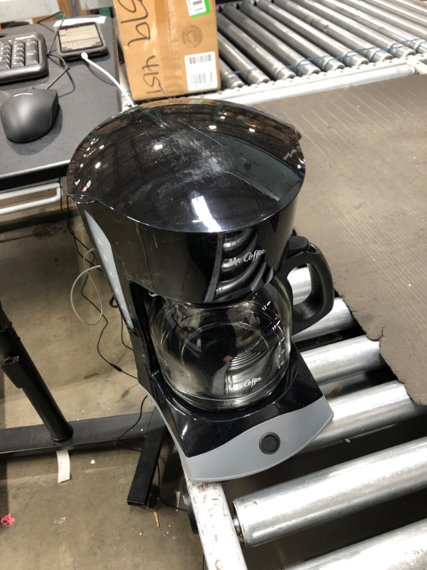 Photo 3 of ***TESTED POWERS ON*** Mr. Coffee Coffee Maker with Auto Pause and Glass Carafe, 12 Cups, Black Black Coffeemaker ***COSMETIC DAMAGE SEE PHOTOS*** 