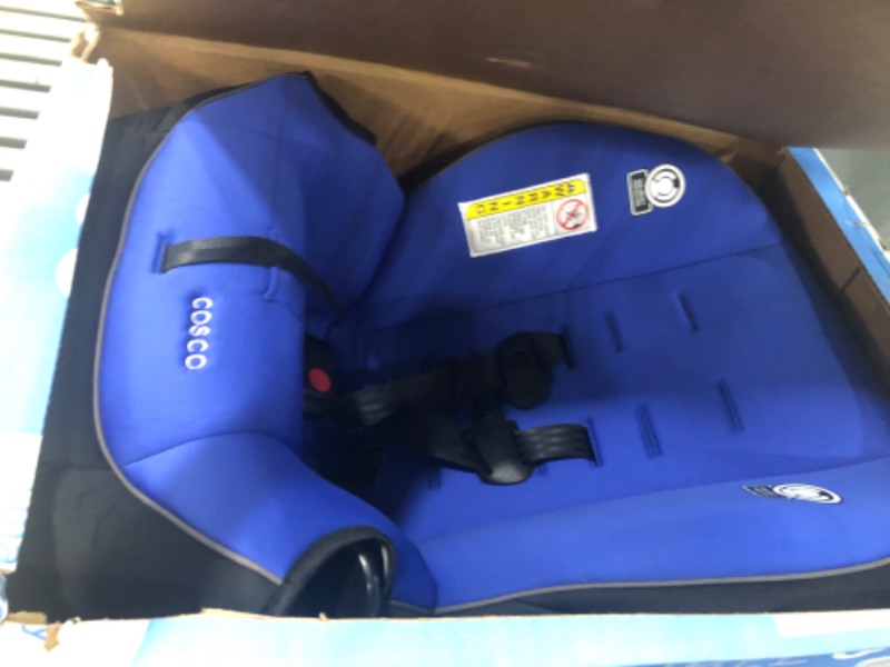 Photo 2 of Cosco Onlook 2-in-1 Convertible Car Seat, Rear-Facing 5-40 pounds and Forward-Facing 22-40 pounds and up to 43 inches, Vibrant Blue