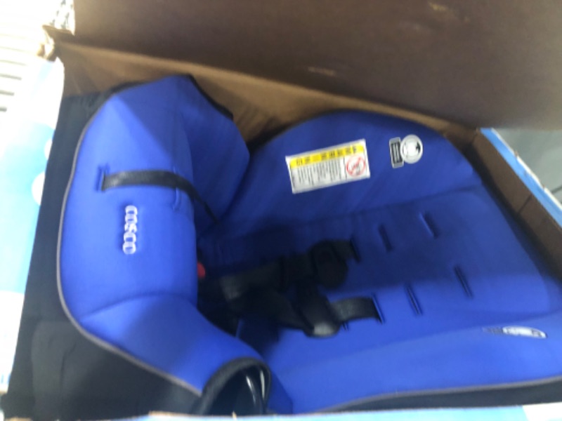 Photo 4 of Cosco Onlook 2-in-1 Convertible Car Seat, Rear-Facing 5-40 pounds and Forward-Facing 22-40 pounds and up to 43 inches, Vibrant Blue