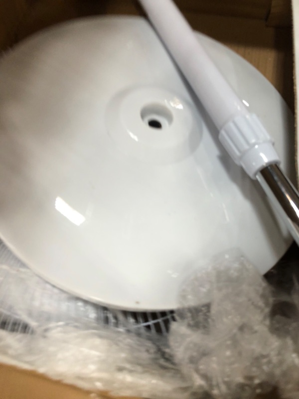 Photo 1 of BLACK+DECKER 18-Inch, Stand Fan with Remote, White White 18"