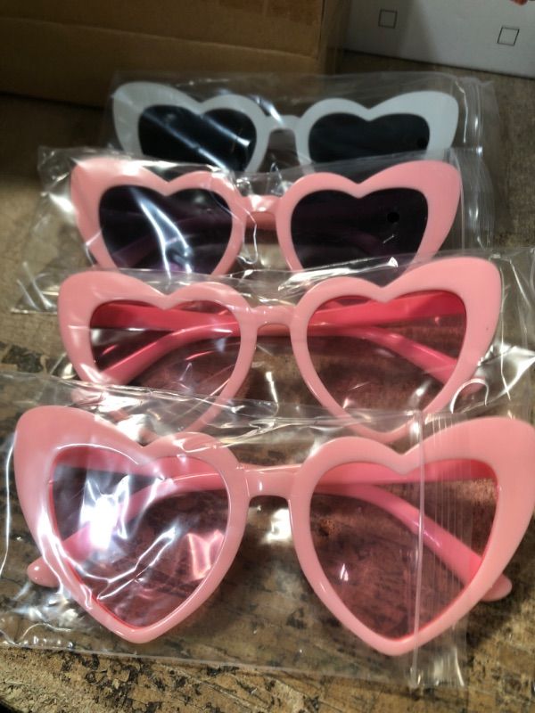 Photo 1 of Frienda 4 Pairs Heart Shaped Sunglasses Cat Eye Sunglasses Vintage Heart Glasses for 