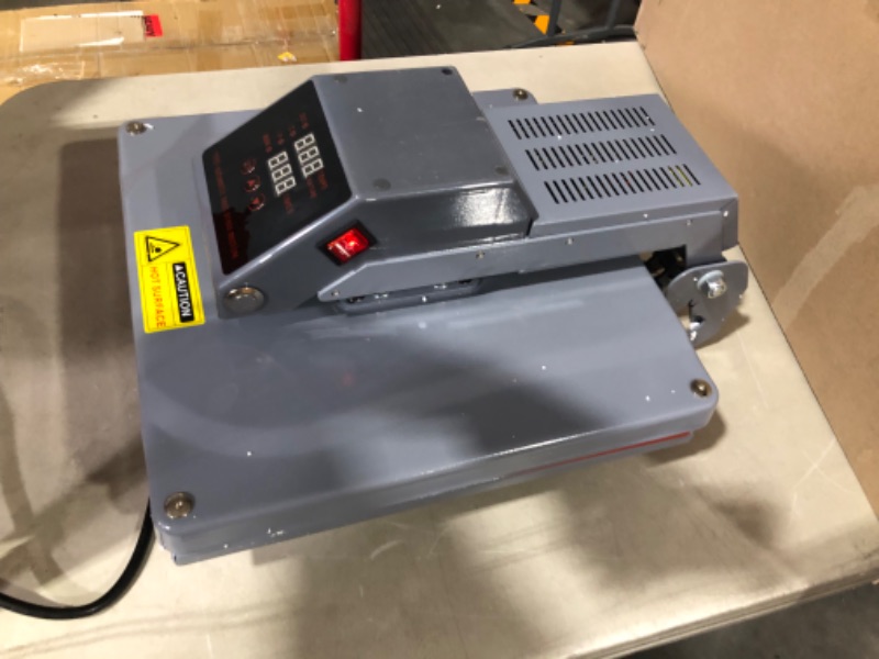 Photo 1 of **POWERS ON** Auto Heat Press Machine- Alldeer 15"x15" Smart Heat Press 