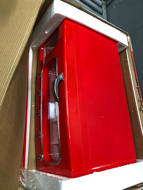 Photo 1 of ***POWER CORD MISSING - SEE NOTES***
FRIGIDAIRE EFMIS045-RED Retro Fridge for Cans