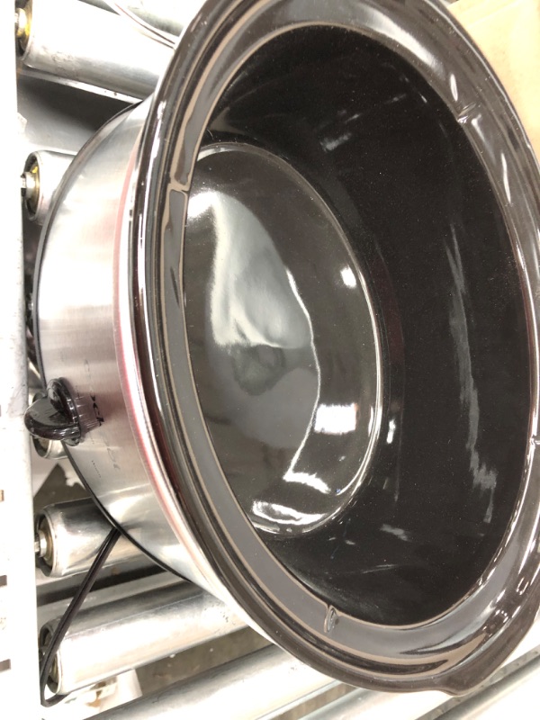 Photo 4 of ***LID DAMAGED***Crock-Pot Large 8 Quart Oval Manual Slow Cooker, Stainless Steel (SCV800-S)