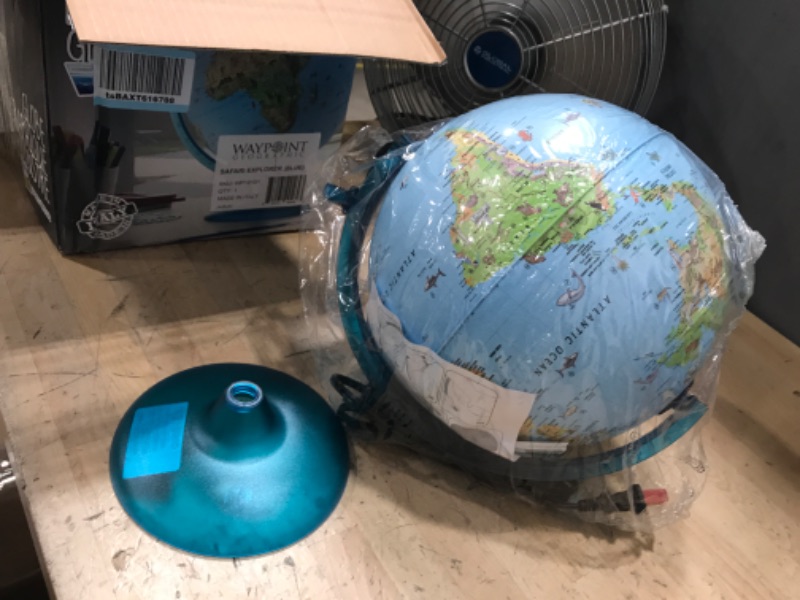 Photo 2 of Waypoint Geographic Safari Explorer Animals Globe (Blue)