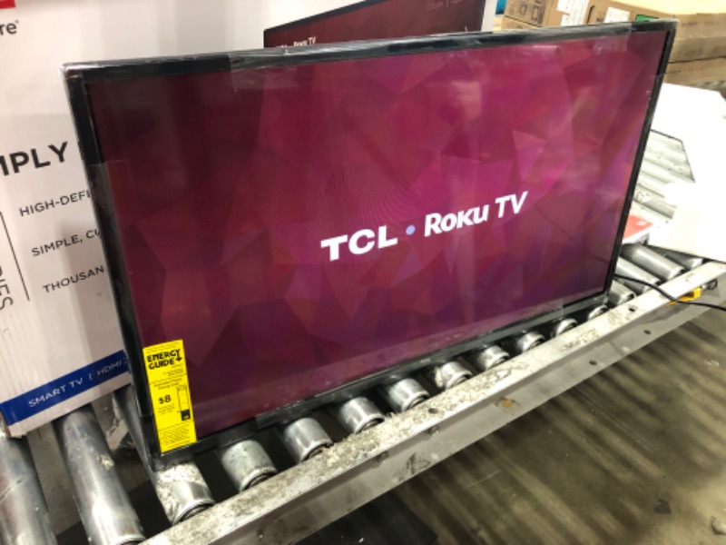 Photo 3 of TCL 32" Class 3-Series HD 720p LED Smart Roku TV - 32S355