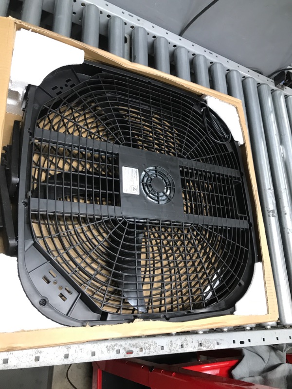 Photo 3 of Amazon Basics 3 Speed Box Fan, 20-Inch 20-inch Box Fan