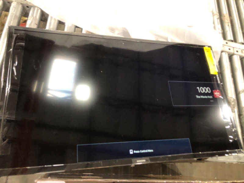 Photo 2 of SAMSUNG 40-inch Class LED Smart FHD TV 1080P (UN40N5200AFXZA, 2019 Model), Black
