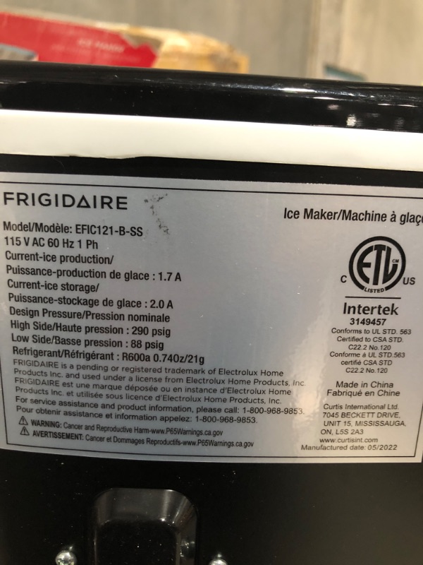 Photo 5 of * used * powers on * 
Frigidaire Compact Countertop Ice Maker, Makes 26 Lbs. Of Bullet Shaped Ice Cubes Per Day