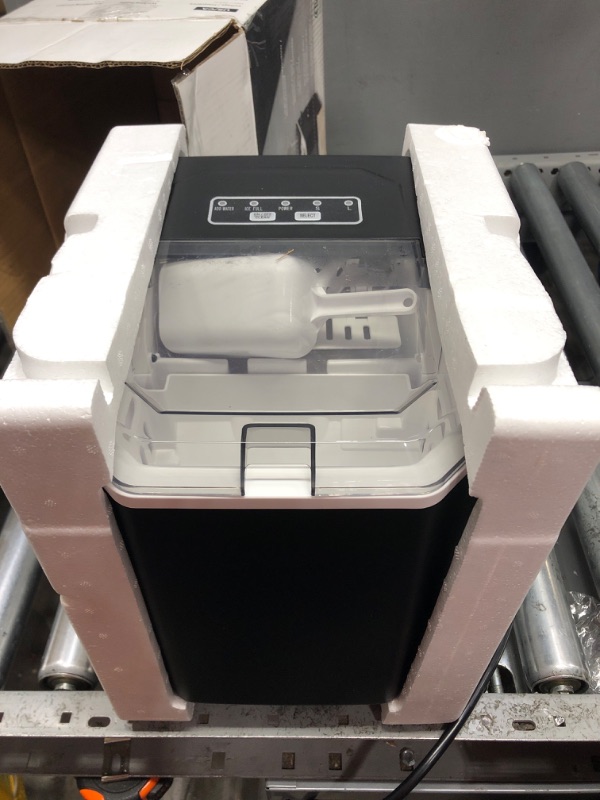 Photo 3 of Silonn Ice Maker Countertop, Portable Ice Machine with Carry Handle, Self-Cleaning Ice Makers with Basket and Scoop, 9 Cubes in 6 Mins, 26 lbs per Day, Ideal for Home, Kitchen, Camping, RV Balck