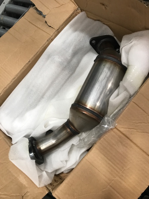 Photo 2 of *READ NOTES* 2 PACK BONILORA EPA 2.5" Inlet/Outlet Universal Catalytic Converter Stainless Steel & O2 Port