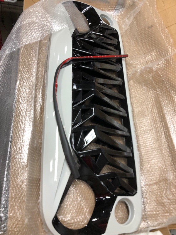 Photo 2 of 
American Modified Heavy Duty Aggressive Front Shark Grille for Jeep Wrangler, JK/JKU, Rubicon, and Sahara Sport Models, White and Black
Color:White & Black
Style:Shark