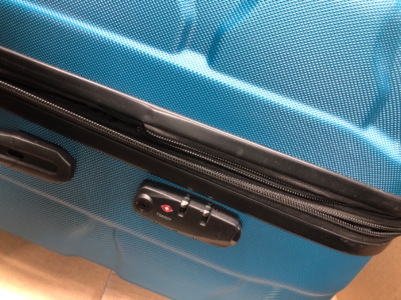 Photo 4 of **MISSING KEY* Samsonite Omni PC Hardside Expandable Luggage with Spinner Wheels, Checked-Large 28-Inch, Caribbean Blue Checked-Large 28-Inch Caribbean Blue