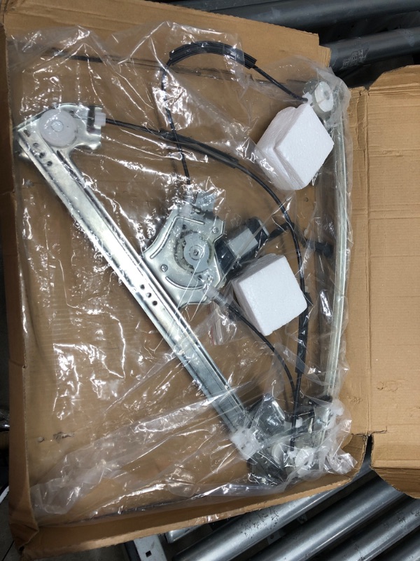 Photo 2 of Front Left Driver Side Power Window Regulator with Motor Assembly for 2004-2008 Ford F-150 (Extended Cab) Front Driver Side(Extended Cab)