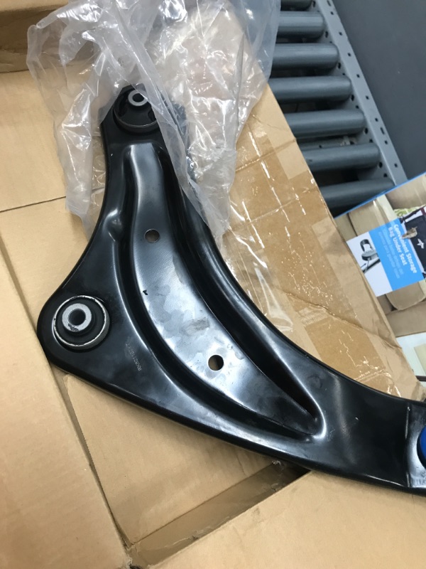 Photo 2 of A-Premium Front Left Lower Control Arm, with Ball Joint & Bushing, Compatible with Nissan Juke 2011-2017, LEAF 2011-2017, Replace # K621157 CMS301017