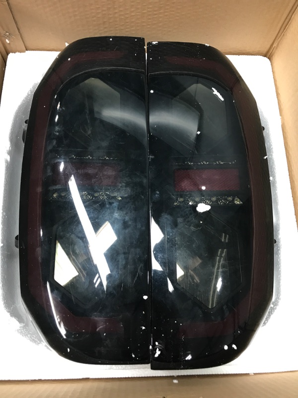 Photo 2 of 2014-2018 Toyota Tundra Tail Lights