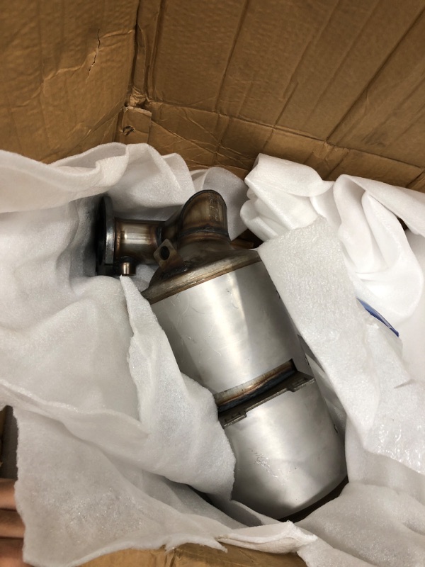 Photo 2 of LoftMarte CK4Z-5H270-A Catalytic Converter Diesel Particulate Filter (DPF) Compatible with Ford Transit 150/250/350/350 HD 3.2L Diesel 2015-2019