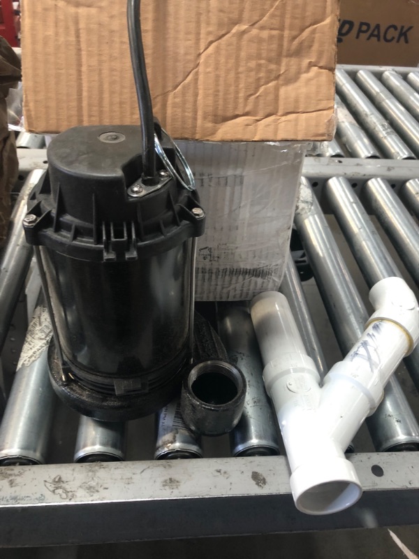 Photo 1 of ***SEE NOTES***Wayne CDUCAP850 - 1/2 HP Cast Iron Switch Genius Submersible Sump Pump