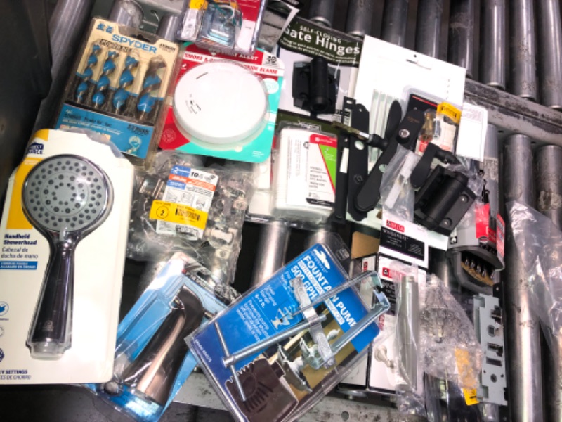 Photo 1 of *ITEMS MAY HAVE USED/ MISSING PARTS** BUNDLE OF ASSORTED MISCELLANEOUS GOODS*12 ITEMS *