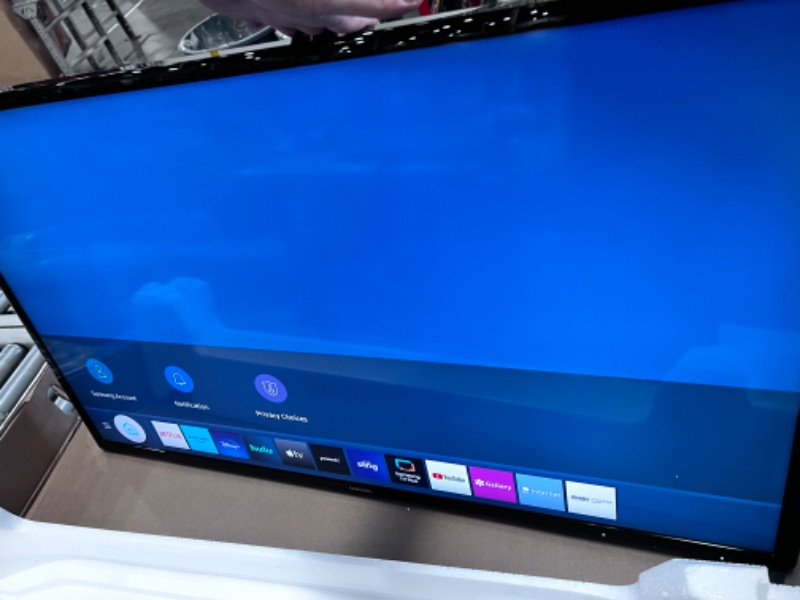 Photo 2 of SAMSUNG 40-inch Class LED Smart FHD TV 1080P (UN40N5200AFXZA, 2019 Model)