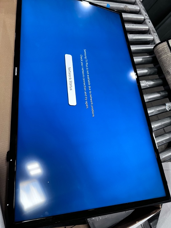 Photo 3 of SAMSUNG 40-inch Class LED Smart FHD TV 1080P (UN40N5200AFXZA, 2019 Model)