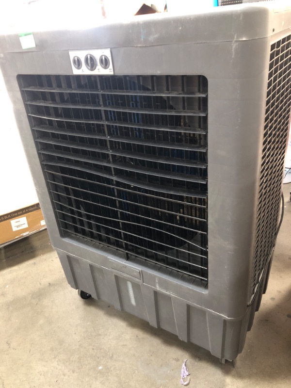 Photo 2 of *UNIT DOESN'T SWING* Hessaire Products Hessaire C92 Evaporative Cooler for 3,000 sq. ft, Gray MC92V