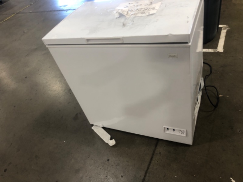 Photo 2 of *PARTS ONLY*
Avanti CF7F0W CF7F 7.0 cu. ft. Garage Ready Chest Freezer?, in White
