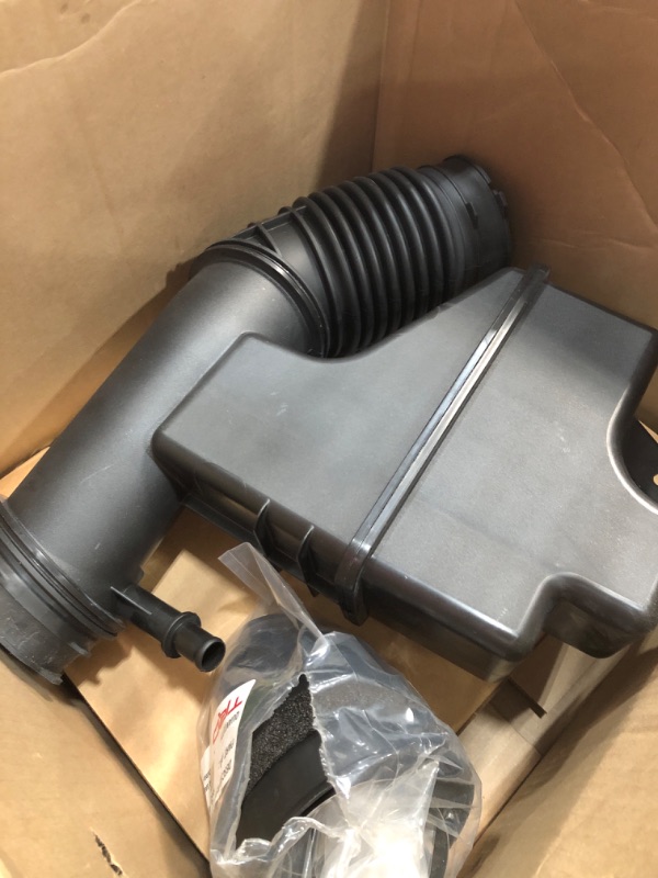 Photo 8 of ***MISSING PARTS - SEE PICTURES***
Toyota Air Intake System - PTR03-35160