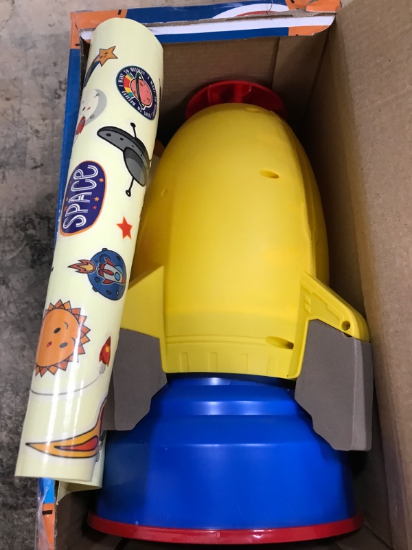Photo 1 of Flexyony Splash Rocket Toys Rocket Launcher for Kids Outdoor Water Play Rocket Sprinklers Toy Water Pressure Rocket Water Blaster Rockets Summer Garden Water Spray for Kids 3 Years and Up (Yellow)
