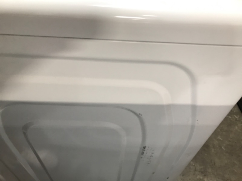 Photo 4 of Samsung 7.5-cu ft Stackable Electric Dryer (White)